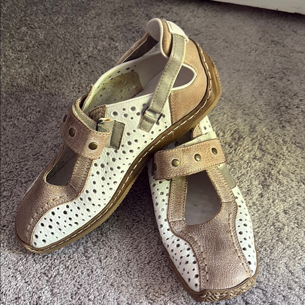 Rieker Women's Perforated Leather Shoes - White and Tan 37